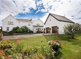 1-bed Cottage on Coastal Pathway in South Wales