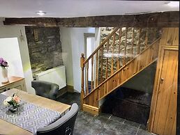 Cavedale cottage