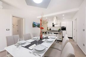 Charming 6-bed Villa in Vižinada