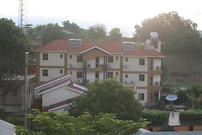 Cactus Hill Side Hotel