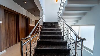 Treebo Petals Suites Marine Drive
