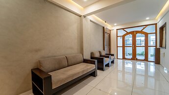 Treebo Petals Suites Marine Drive