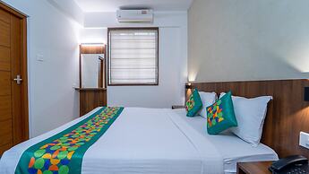 Treebo Petals Suites Marine Drive