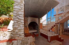 D - Large apt With big Terrace, Next to the Beach