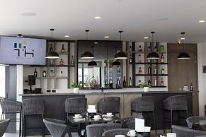 TH Hotel & Vivienda