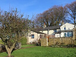 Ingleton 2-bed Cottage, Sleeps 4, Pet Ok & Parking