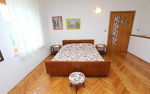 Apartments Mitton