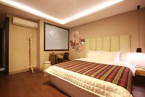 Busan Deokcheon Den Basta Hotel