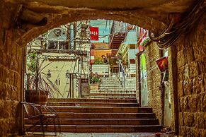 Brown Machne Yehuda