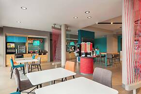 avid hotel Melbourne Viera by IHG