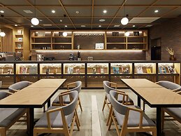 Lamp Light Books Hotel Sapporo