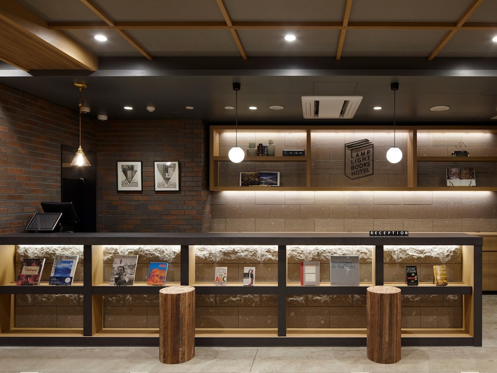 Lamp Light Books Hotel Sapporo