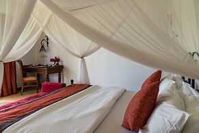Moyoni Airport Lodge
