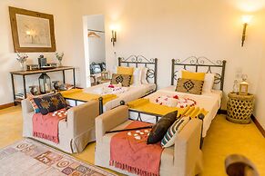 Moyoni Airport Lodge