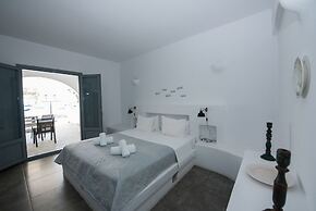 Ostria Studios & Apartments