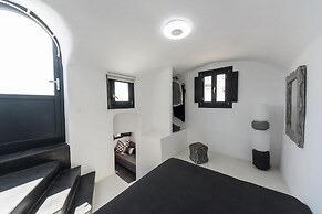 The Luna Suite with Hot Tub