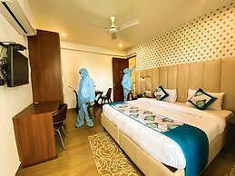 Sky Suites Huda City Center