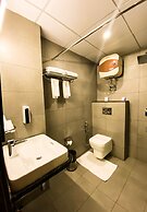 Sky Suites Huda City Center