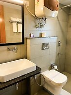 Sky Suites Huda City Center