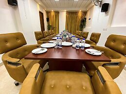 Sky Suites Huda City Center
