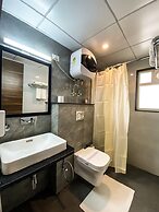 Sky Suites Huda City Center