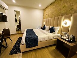 Sky Suites Huda City Center