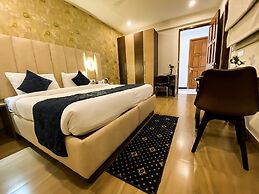 Sky Suites Huda City Center
