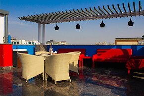 Sky Suites Huda City Center