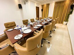 Sky Suites Huda City Center