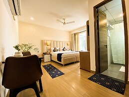 Sky Suites Huda City Center
