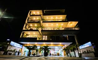 Sky Suites Huda City Center