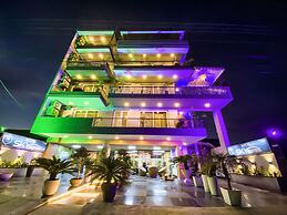 Sky Suites Huda City Center