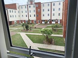 Toothbrush Apartments - 2 Bed 1 Bath Apt
