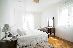 Apartments Lovric
