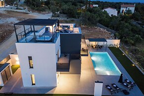 Villa Aria