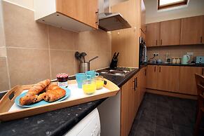 Karah Suites - Church Road II