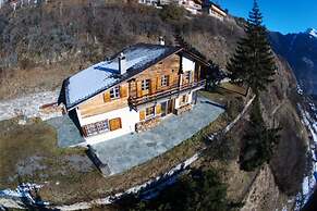 Beautiful Chalet for 10 People in Vercorin