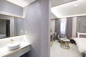 Den Basta Signature Hotel