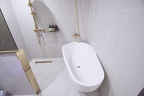 Den Basta Signature Hotel