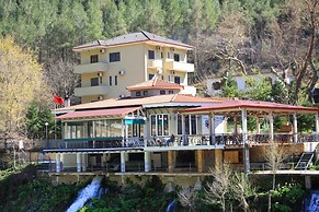 Hotel Gryka e Kelcyres