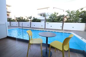 Valmar Hotel