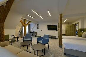 Herbal Hotel