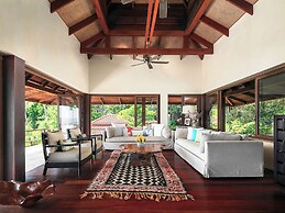 Villa Sila Varee