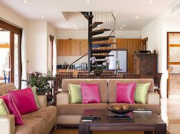 Tawantok Beach Villas