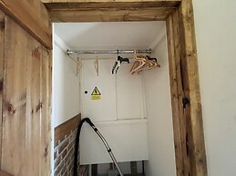 The Cow Shed - Sleeps 4, Parking & Pet Friendly