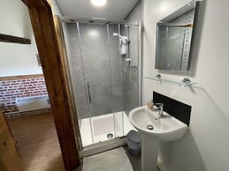 The Cow Shed - Sleeps 4, Parking & Pet Friendly