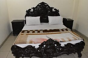 Fortville Hotel