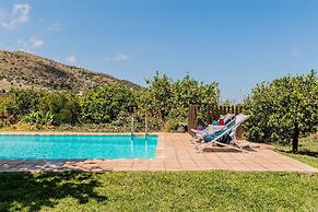 Authentic Sicilian Charm With Pool, Sea View, Parking & Wifi