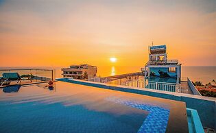 Night Sea Hotel