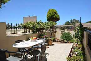 Olive Oil Residence